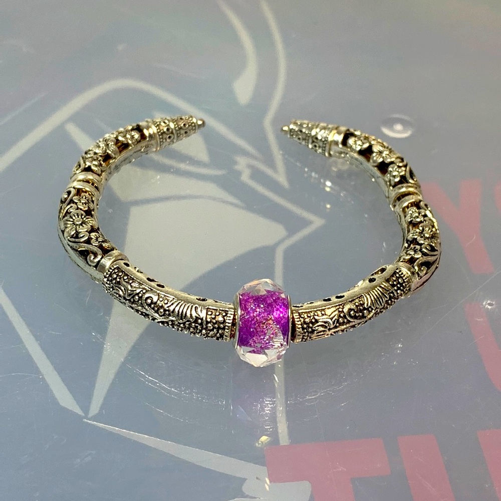 FILIGREE + HANDMADE LAMPWORK BANGLE 5.5 cm diameter